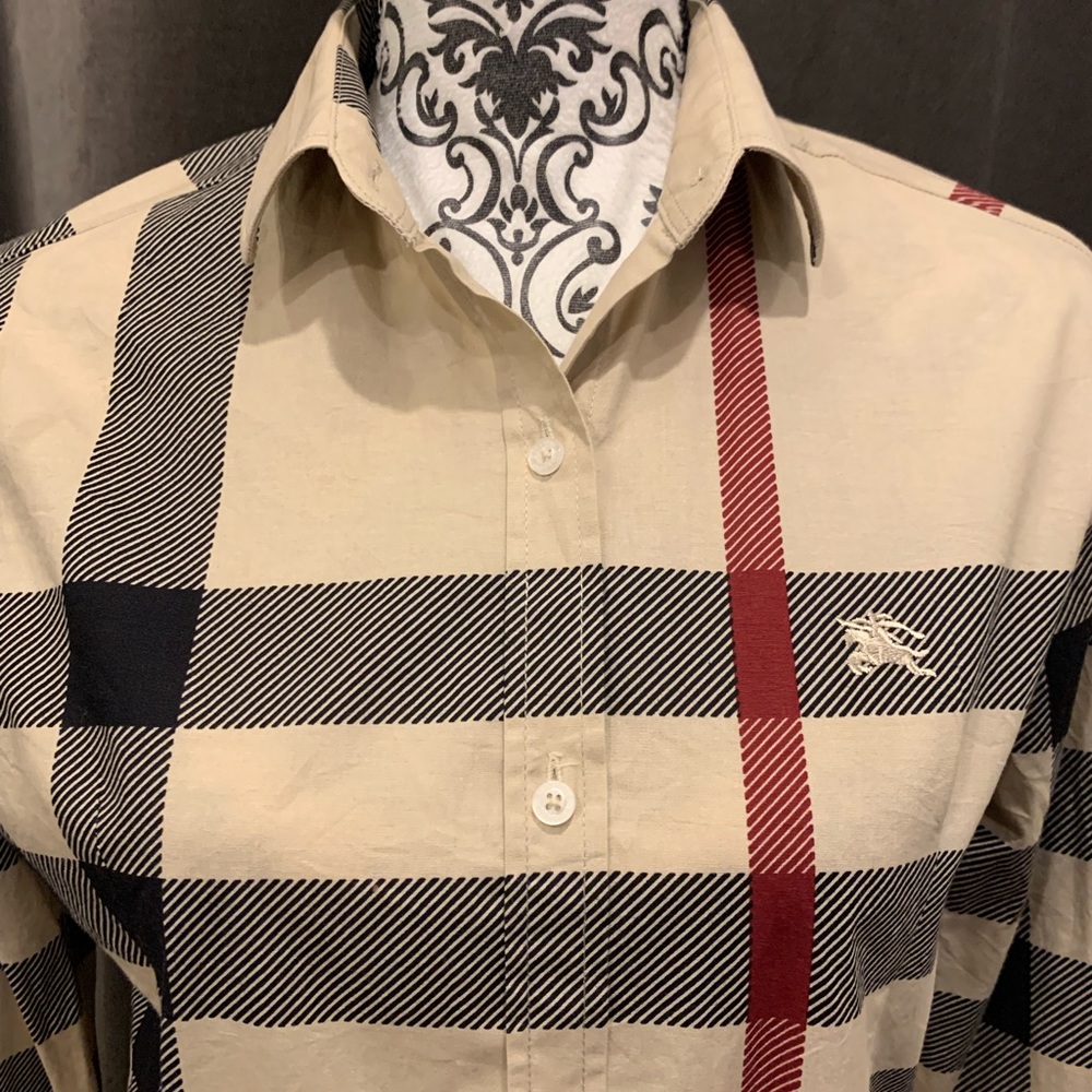 Women’s Burberry cotton button down blouse logo pattern size medium